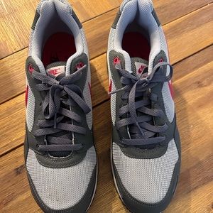 Men’s Size 13 Air Max Direct Dark Gray and deep red